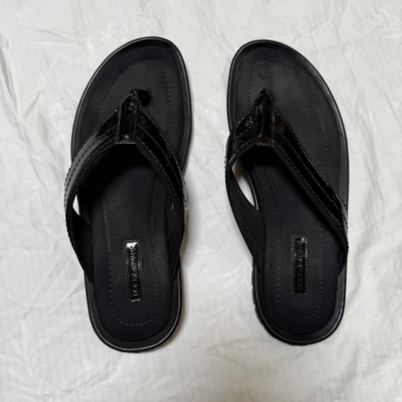 Genuine Dolce and Gabbana men’s thong sandals - Picture 8 of 8